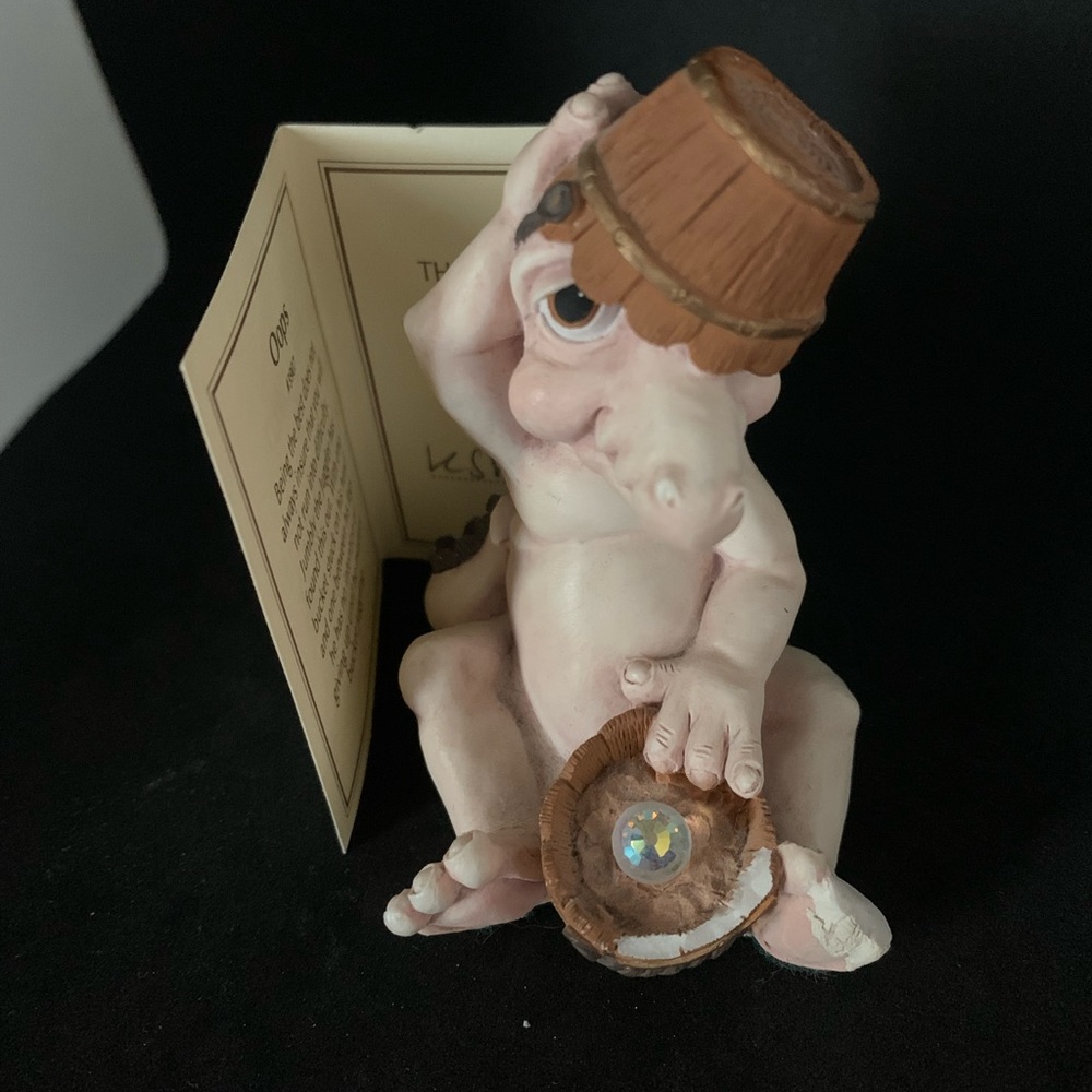 World of Krystonia Oops #3907 with crystal.